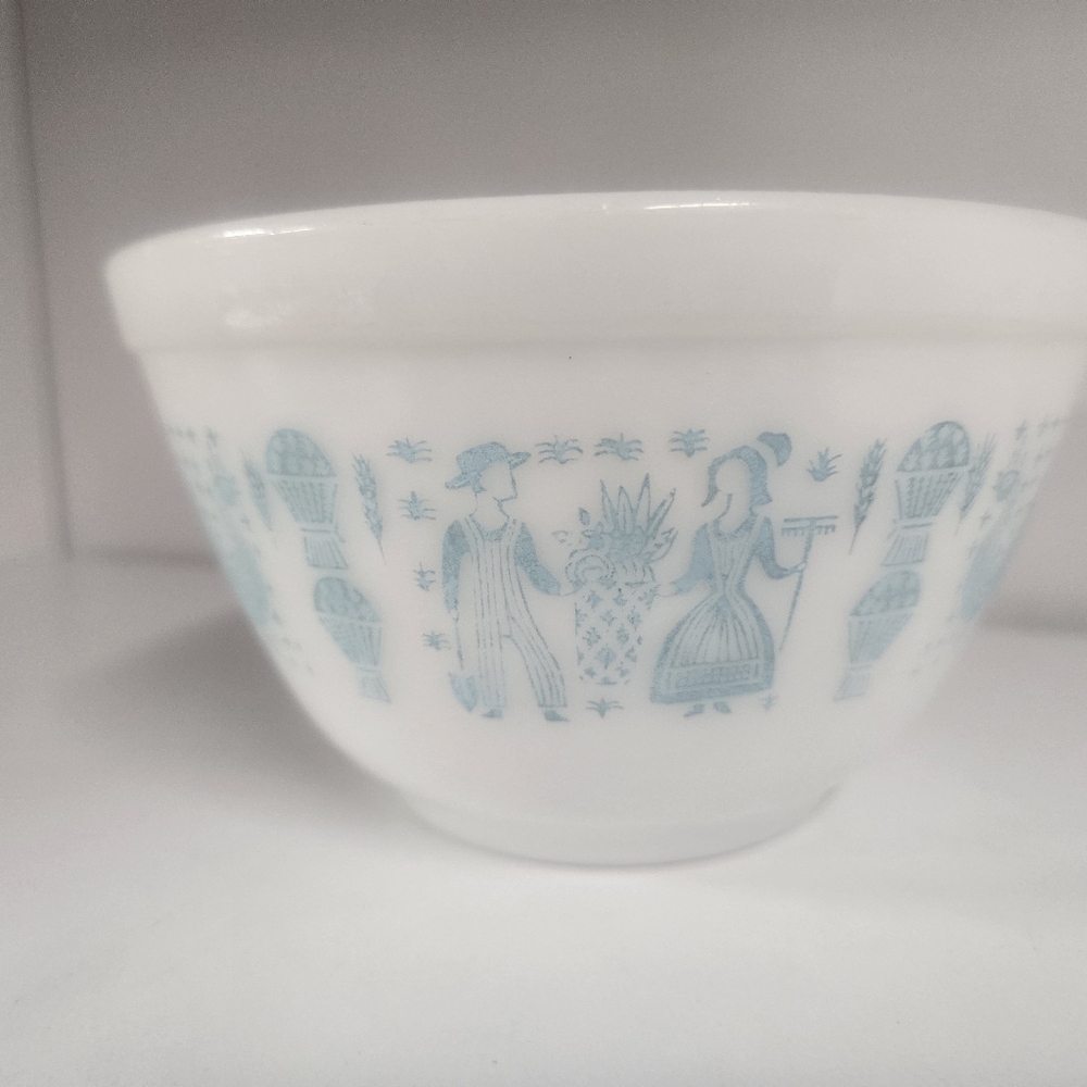 Vtg Pyrex #401 Amish Butter Print Bowl